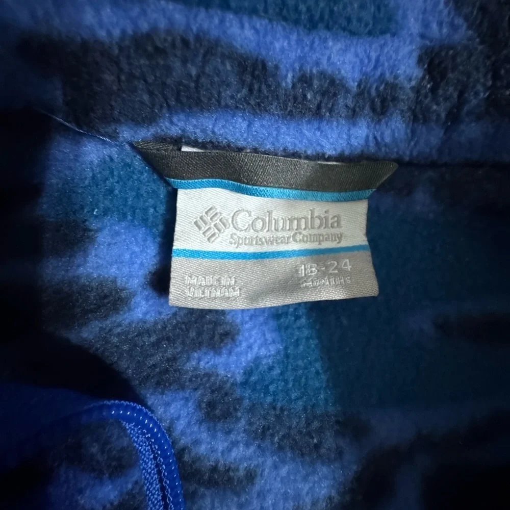 Columbia blue camo fleece ⭐️ - Picture 4 of 4